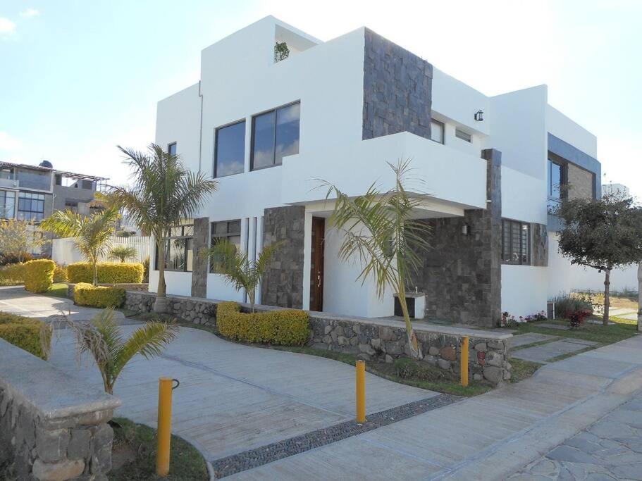 Hermosa Casa En Orilla Del Lago -Zona De Villedos- San Cristobal Zapotitlan 외부 사진