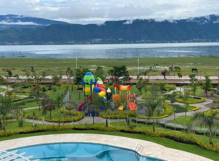 Hermosa Casa En Orilla Del Lago -Zona De Villedos- San Cristobal Zapotitlan 외부 사진